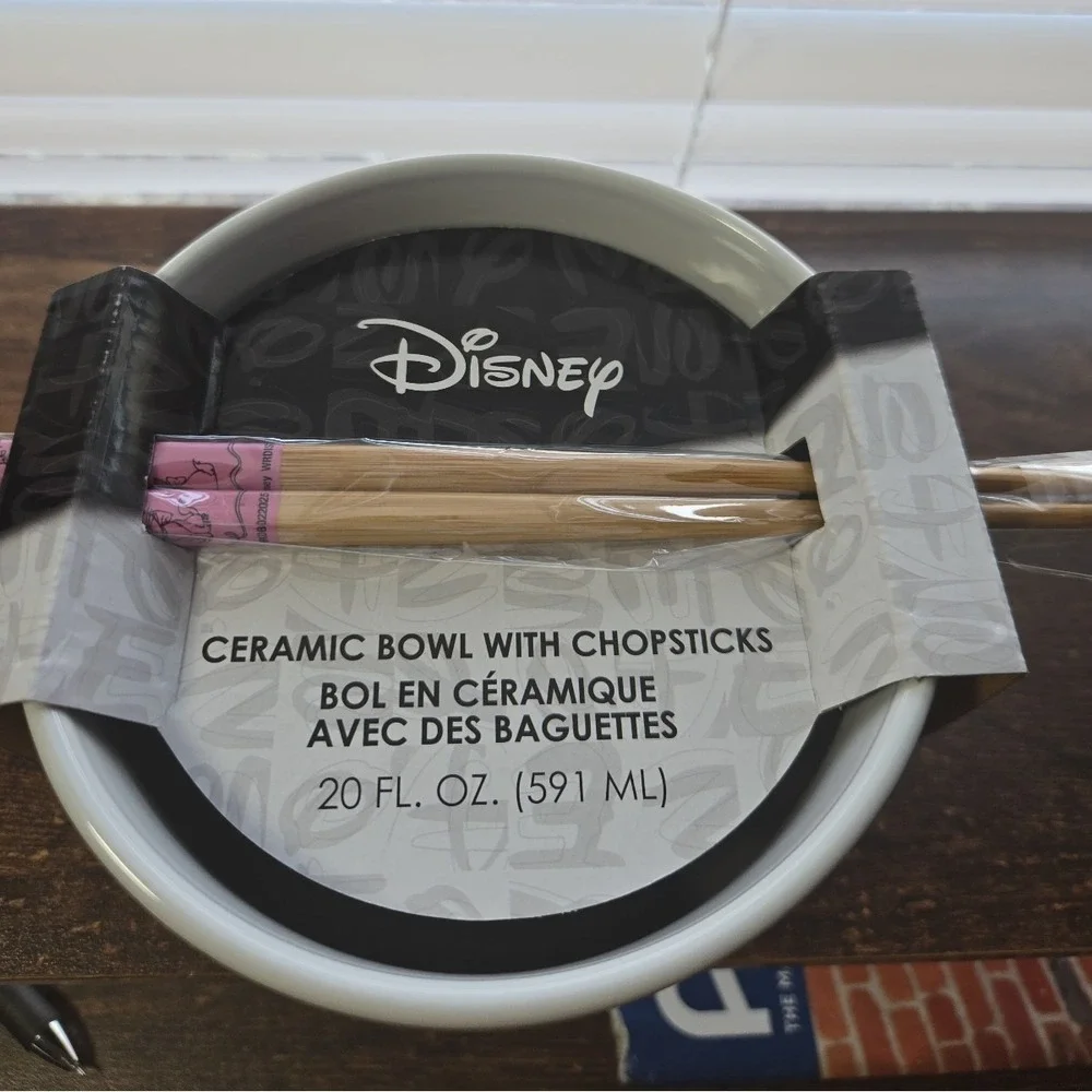 Disney Aristocats Marie Ceramic Bowl with Chopsticks 20oz Pink Bow New